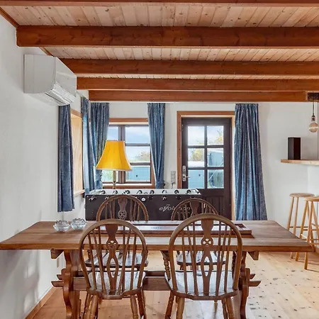 Cozy Home In Ebeltoft With Wifi