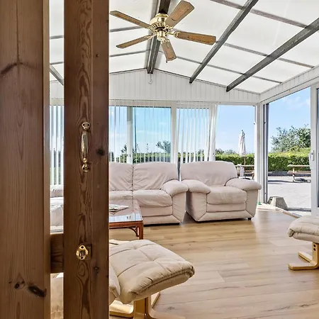 Сasa de vacaciones Cozy Home In Ebeltoft With Wifi *